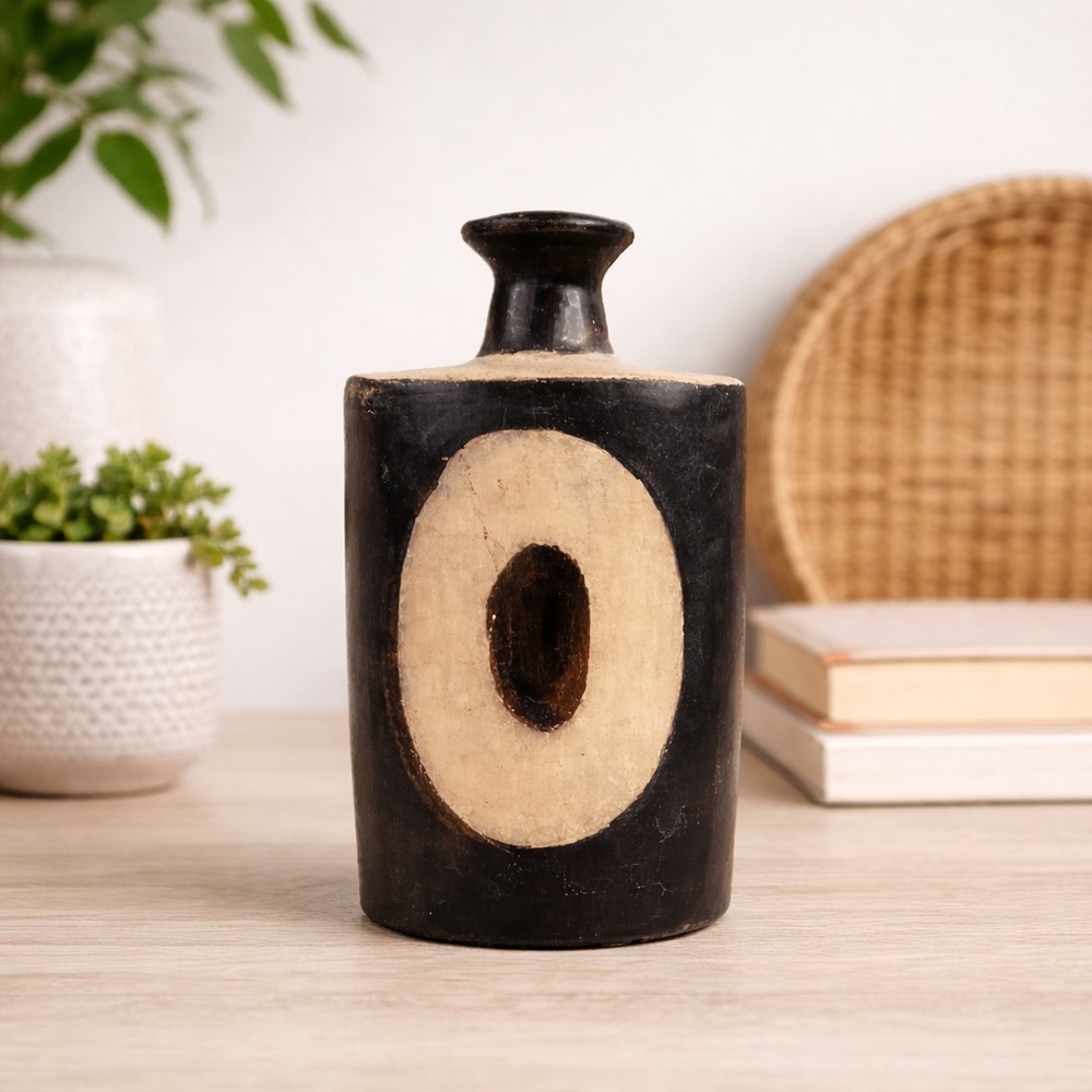 Meseta Southwest Circle Bottle‎ Vase Matte Black White Decor
